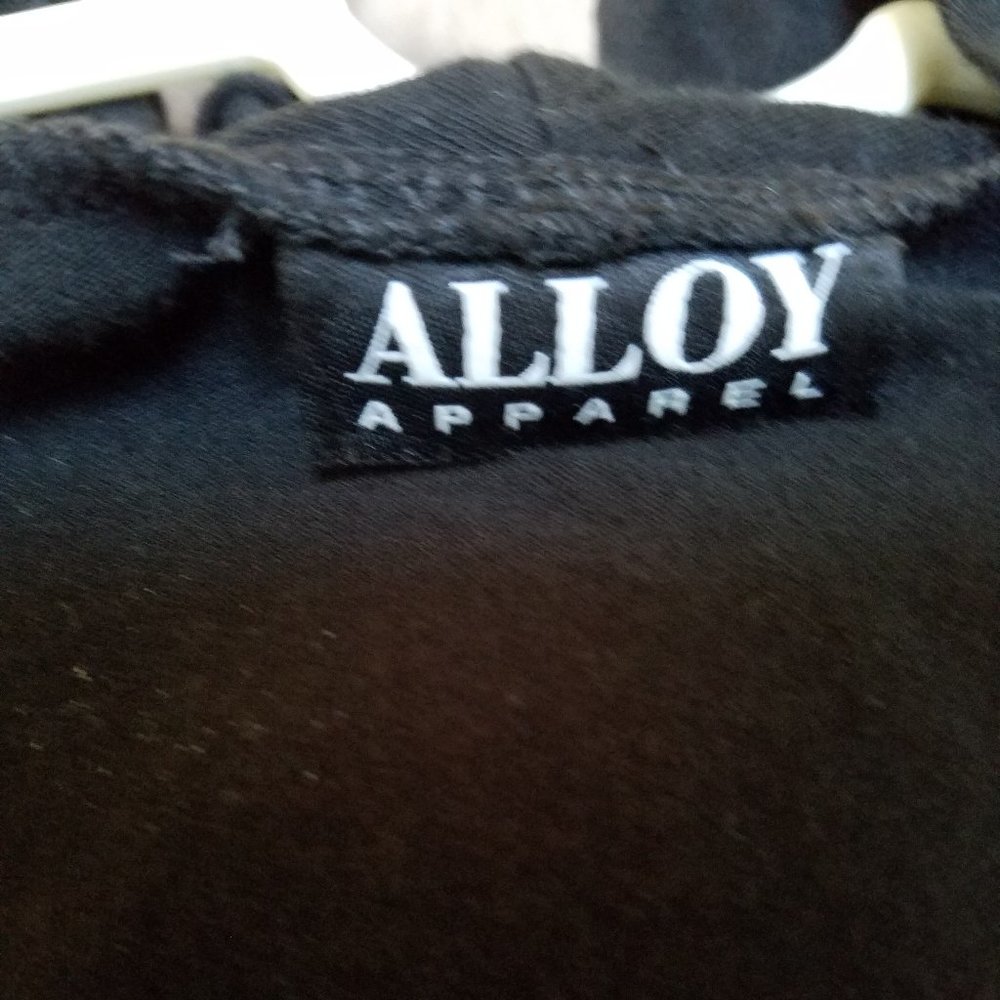 Alloy Apparel crossover tee S - Picture 4 of 5